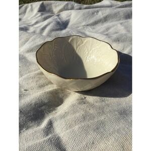 Vintage 4” Lenox‎ cream bowl porcelain USA gold rim leaf trinket dish